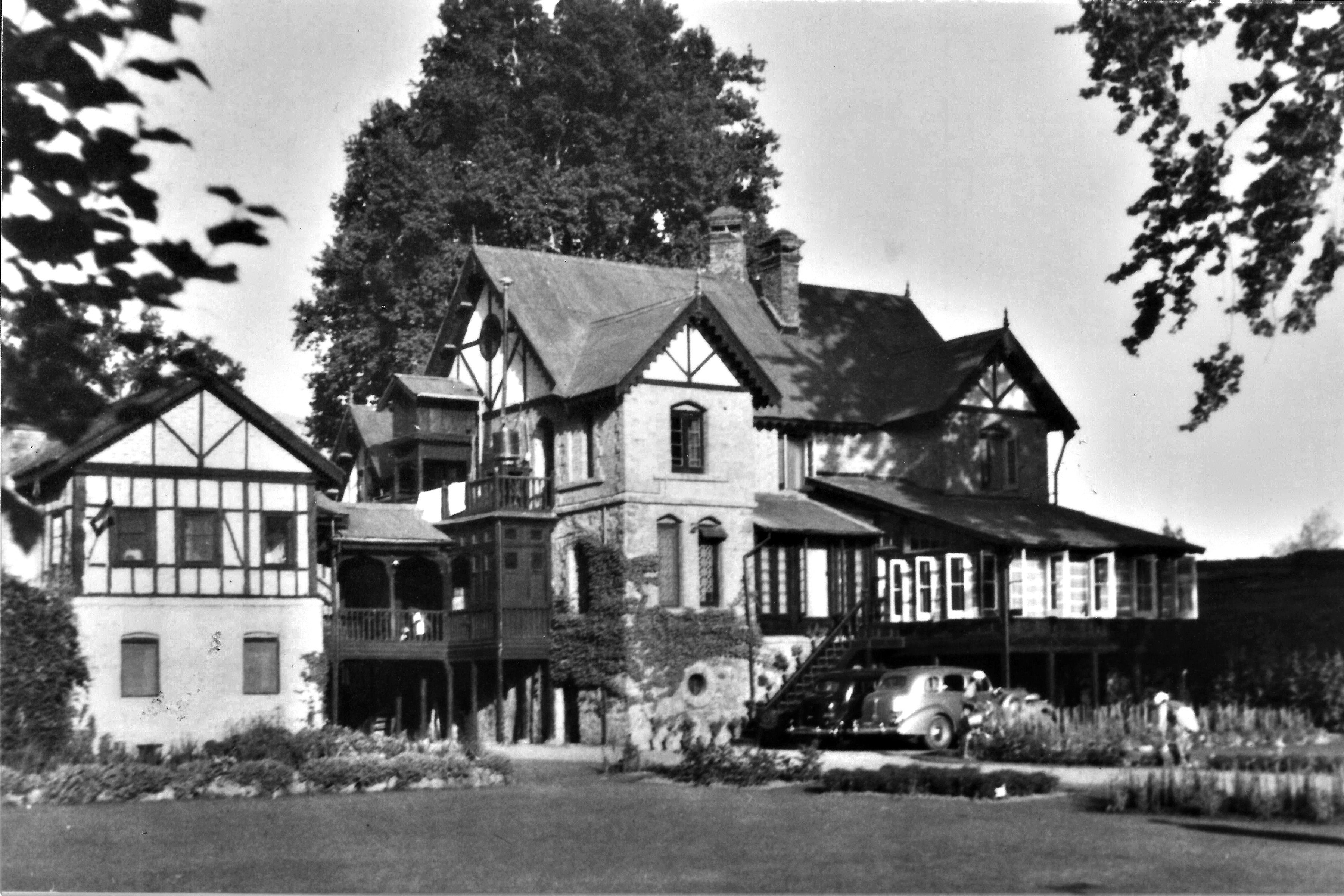 Sir Samad’s residence in Srinagar while he was home minister 1937-41.