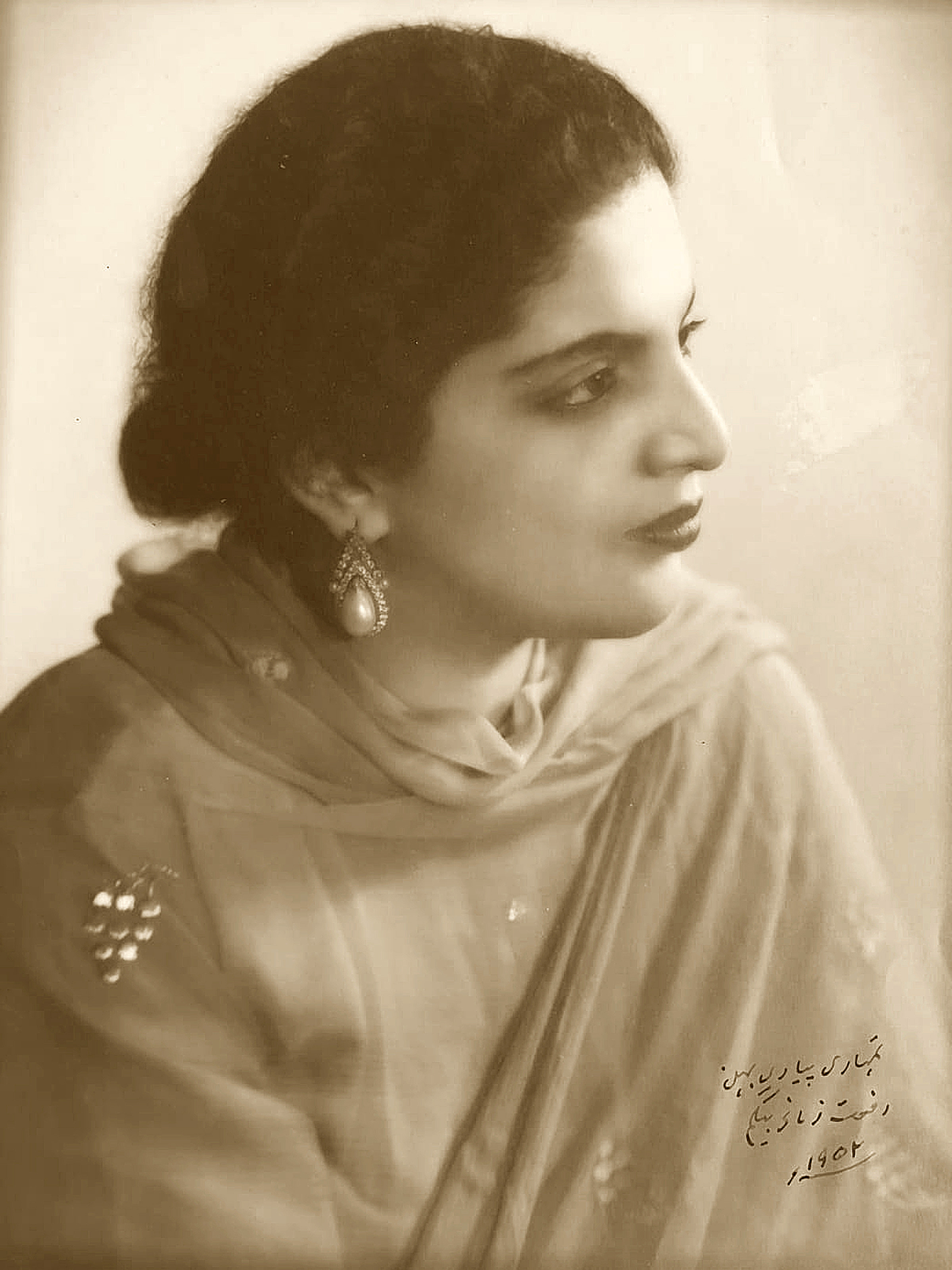 Sir Samad’s eldest daughter HH Rafat Zamani, Begum of Rampur State from 1930 to1949.
