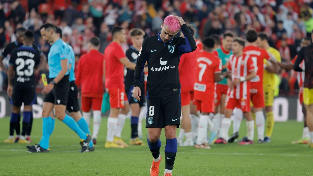 Личные встречи альмерия атлетико мадрид. Атлетико Мадрид Альмерия. Reguilon Atletico. Football uniform about Athletico 2023.