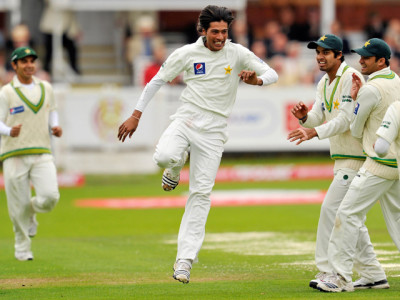 four star aamer sparks england slump four star aamer sparks england slump