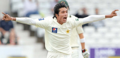 musharraf backs aamir over cricket scandal musharraf backs aamir over cricket scandal