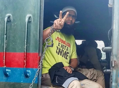 indian court grants bail to kashmiri journalist after years in jail indian court grants bail to kashmiri journalist after years in jail