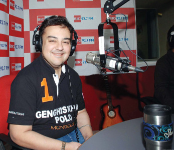 adnan sami khan draws in 475 000 fans