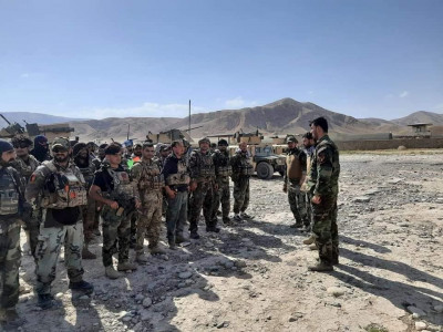 afghan commandos caught in fierce taliban attack