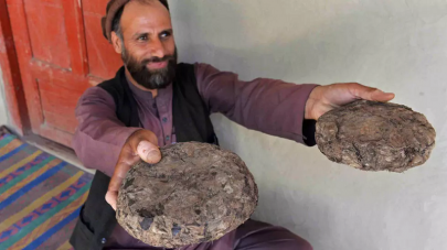 crushed by virus and war jobless afghans turn to opium for cash crushed by virus and war jobless afghans turn to opium for cash