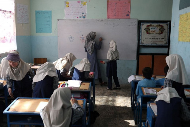 unicef to pay stipend to afghan teachers unicef to pay stipend to afghan teachers