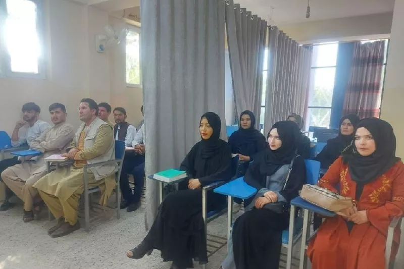students attend class under new classroom conditions at avicenna university in kabul afghanistan september 6 2021 photo reuters students attend class under new classroom conditions at avicenna university in kabul afghanistan september 6 2021 photo reuters