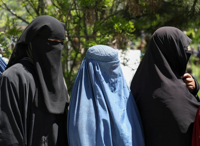 afghan women forced from banking jobs as taliban take control afghan women forced from banking jobs as taliban take control