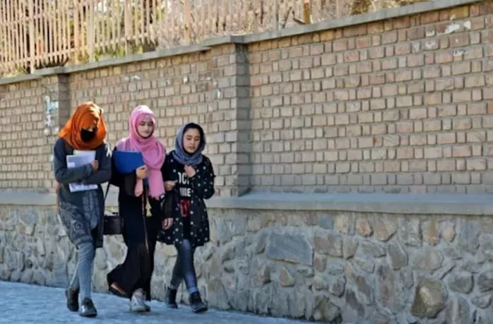 students walk towards kabul university after it was reopened in kabul in kabul six months after the taliban s return to power photo afp students walk towards kabul university after it was reopened in kabul in kabul six months after the taliban s return to power photo afp