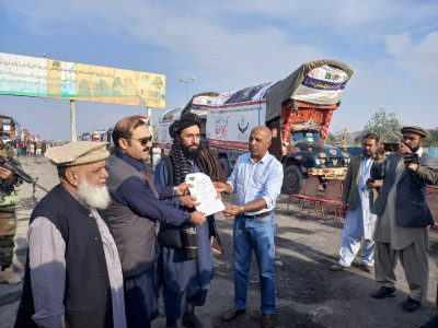 pakistan dispatches another humanitarian aid to afghanistan pakistan dispatches another humanitarian aid to afghanistan