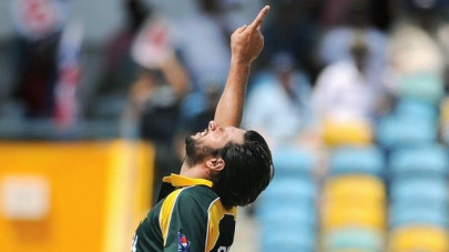 afridi loves to entertain crowds afridi loves to entertain crowds