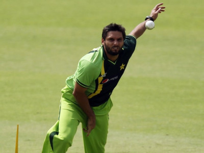 afridi breaks into world s top ten