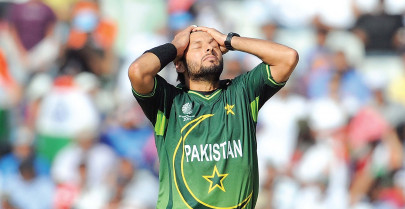 afridi stands his ground afridi stands his ground