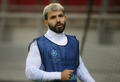 man city s sergio aguero confirms covid 19 positive test