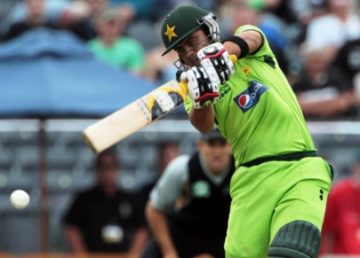 pakistan crush new zealand by 103 runs