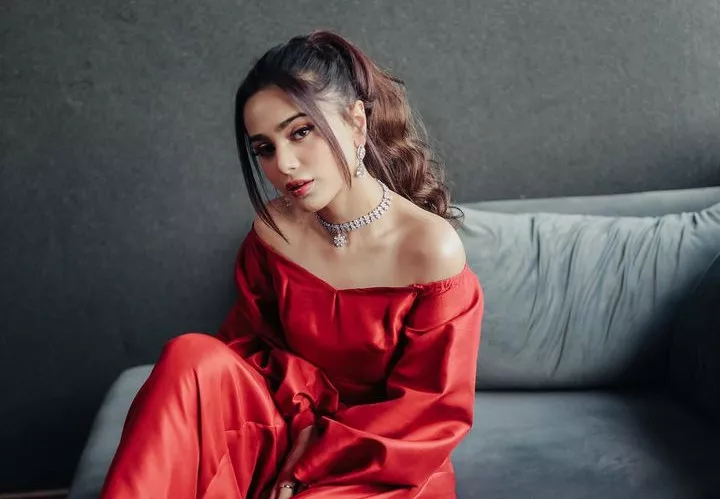 aima baig calls out festival organisers for using her name to sell tickets aima baig calls out festival organisers for using her name to sell tickets