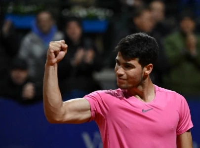 alcaraz chases indian wells title