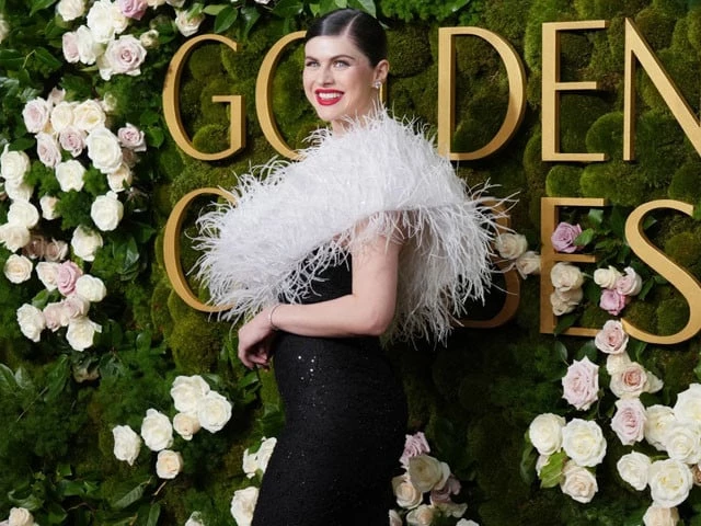alexandra daddario stuns at melbourne grand prix with vip experience alexandra daddario stuns at melbourne grand prix with vip experience