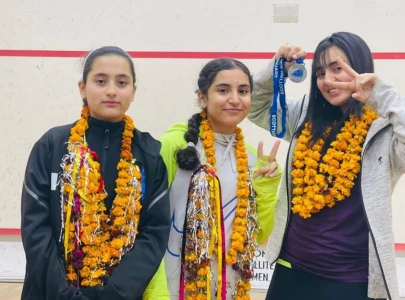ali sisters squash glory overlooked