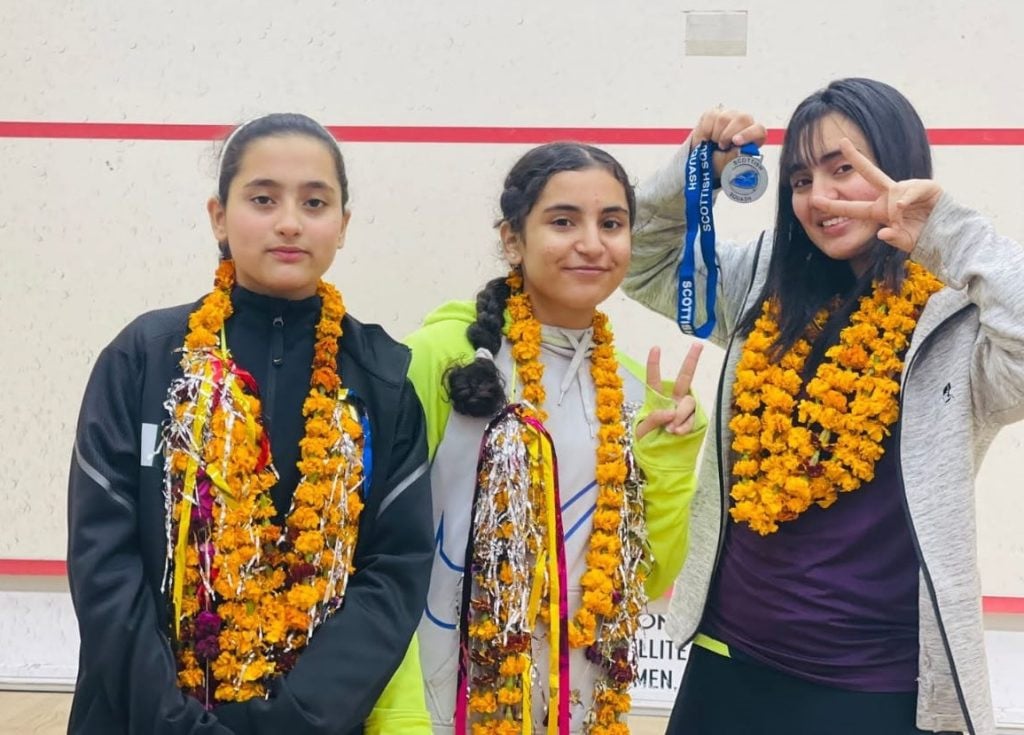 ali sisters squash glory overlooked