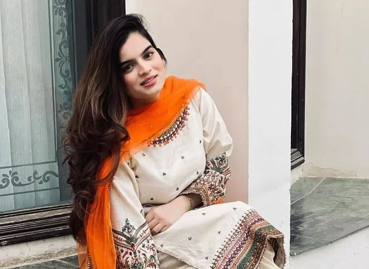 twitterati to the rescue after aliza sultan gets trolled for getting a haircut twitterati to the rescue after aliza sultan gets trolled for getting a haircut