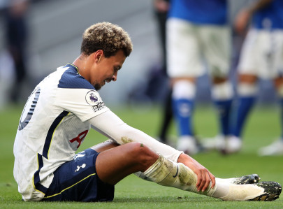 mourinho convinced alli will stay at spurs mourinho convinced alli will stay at spurs