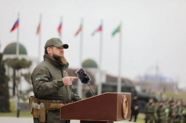 head of the chechen republic ramzan kadyrov addresses service members while making a statement dedicated to a military conflict in ukraine in grozny russia february 25 2022 photo reuters head of the chechen republic ramzan kadyrov addresses service members while making a statement dedicated to a military conflict in ukraine in grozny russia february 25 2022 photo reuters