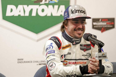 alonso makes light of young driver test concern alonso makes light of young driver test concern