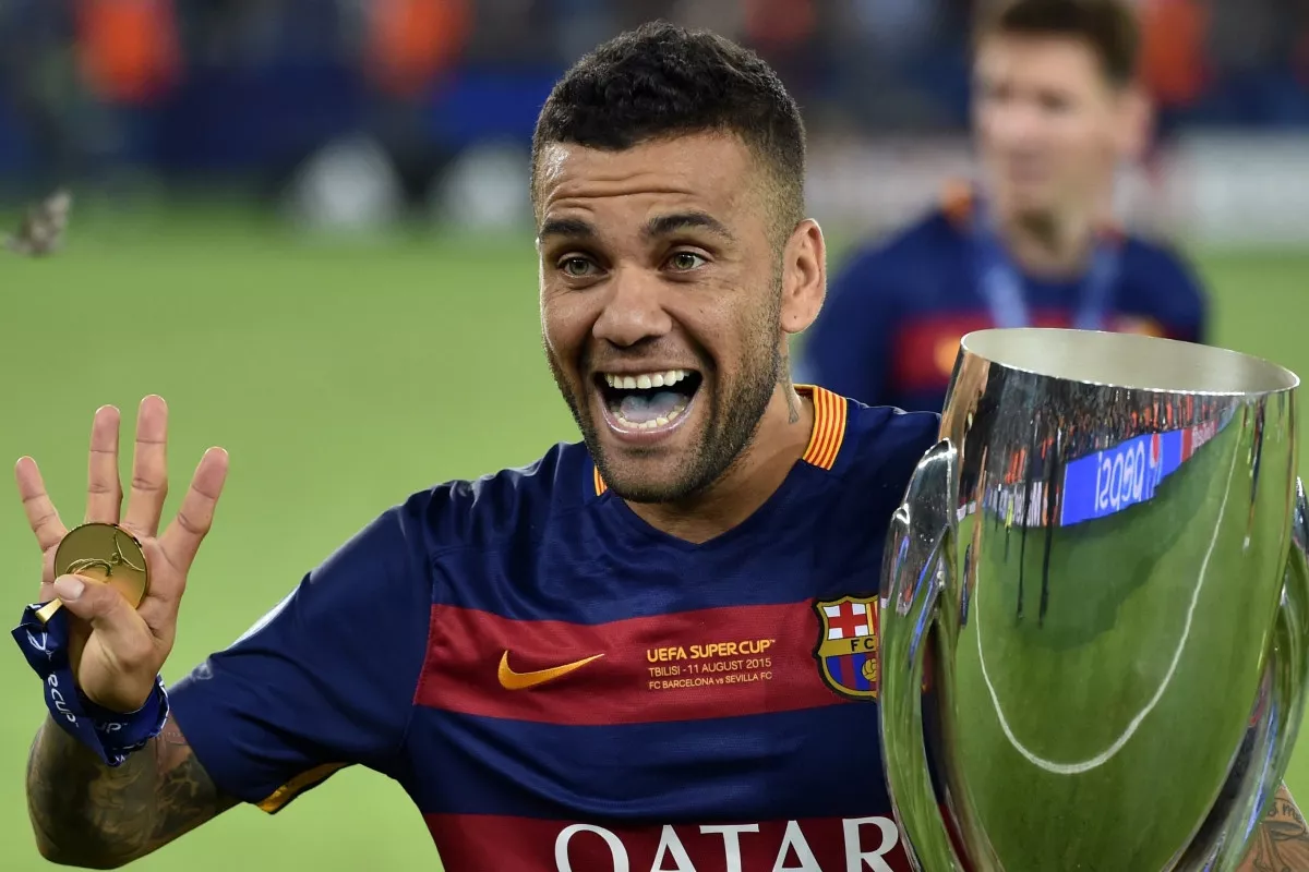 alves agrees barcelona return alves agrees barcelona return