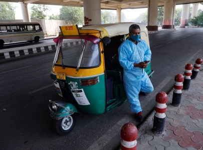 rickshaw driver caught in cross fire rickshaw driver caught in cross fire
