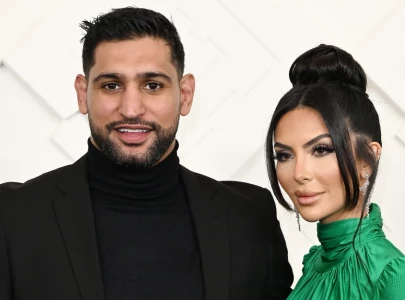 amir khan says he was provoked by women who slipped into his dms in an apology to faryal makhdoom amir khan says he was provoked by women who slipped into his dms in an apology to faryal makhdoom