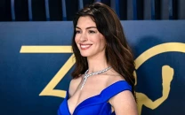 anne hathaway praises wuthering heights and tells fans you aren t ready