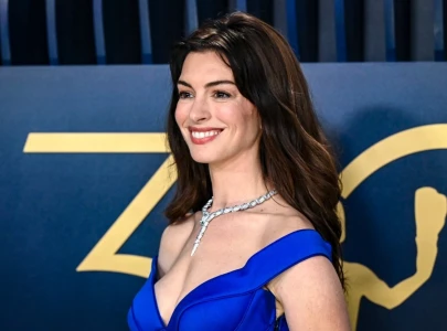 for anne hathaway forty feels like a gift as she celebrates five years of sobriety for anne hathaway forty feels like a gift as she celebrates five years of sobriety