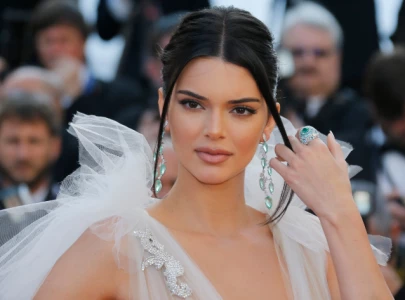 what did kendall jenner see on golden bachelor star gerry turner s phone