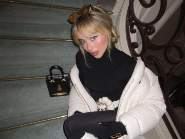 courtesy sabrinacarpenter courtesy sabrinacarpenter
