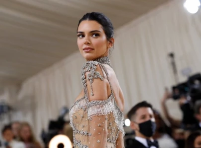 kendall jenner reveals mom kris flirty encounter with golden bachelor star gerry turner
