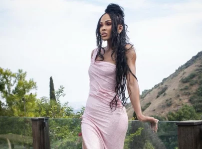 meagan good at divorce in the black premiere without boyfriend jonathan majors