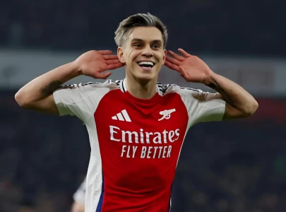 premier league arsenal trump over spurs moyes struggles isak makes history and leicester suffer