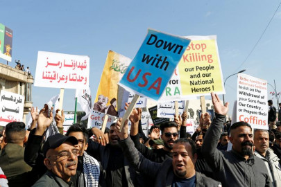 iraqis chanting anti us slogans mark year since soleimani killing iraqis chanting anti us slogans mark year since soleimani killing