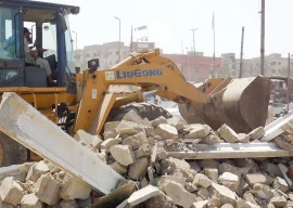 vendor threatens suicide during anti encroachment drive