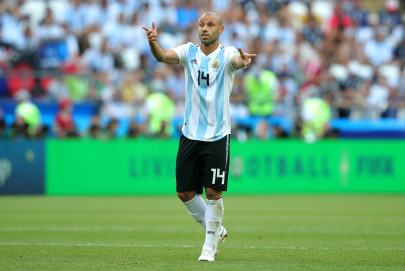 argentine great javier mascherano retires aged 36 argentine great javier mascherano retires aged 36