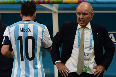 former argentina coach sabella dies aged 66