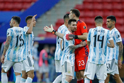 argentina chile through to copa america quarter final