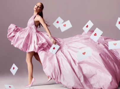 ariana grande unveils global fragrance line lovenotes