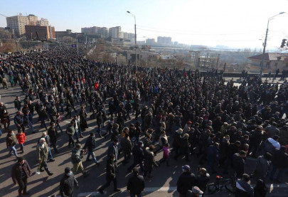 armenians march to mourn war victims as pm faces calls to resign armenians march to mourn war victims as pm faces calls to resign