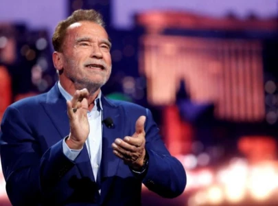 arnold schwarzenegger pays 1 annually to warner bros to keep his costume from batman and robin