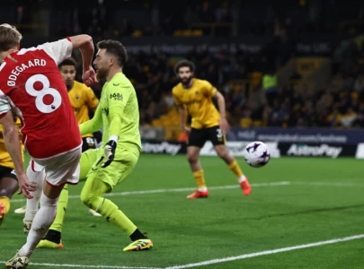 back to business arsenal grind out wolves win to go top back to business arsenal grind out wolves win to go top