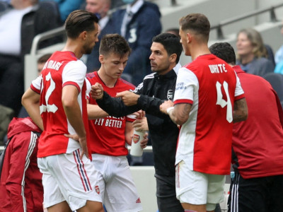 arsenal s spending ups pressure on arteta to deliver