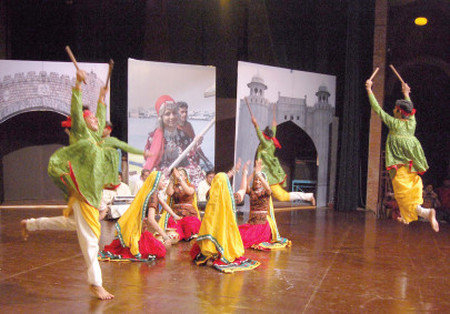 rang pakistan music and colours invade islamabad