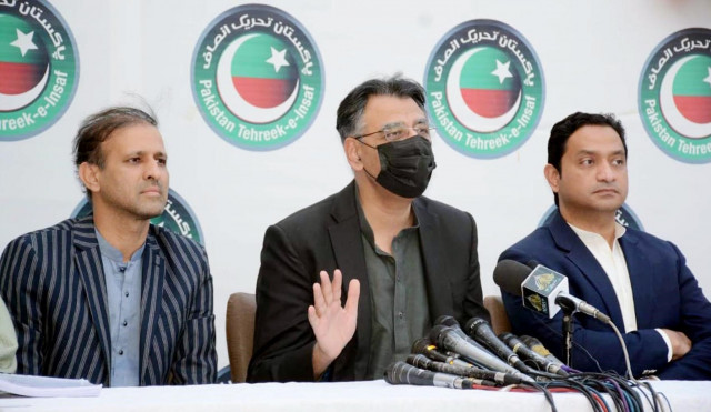 former planning minister asad umar addresses a press conference in karachi on jan 02 2022 photo pid former planning minister asad umar addresses a press conference in karachi on jan 02 2022 photo pid
